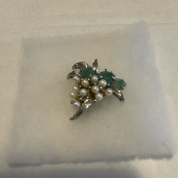 Vintage Seed beed and Jade brooch - Picture 1 of 3